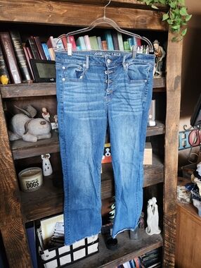 American Eagle Outfitters Women's Light Blue Cropped Flare Jeans